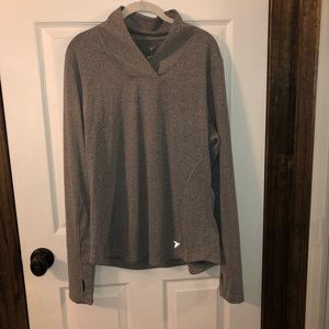 Old Navy Tops - Gray Old Navy active wear top, size XL Old Navy Tops - Gray Old Navy active wear top, size XL